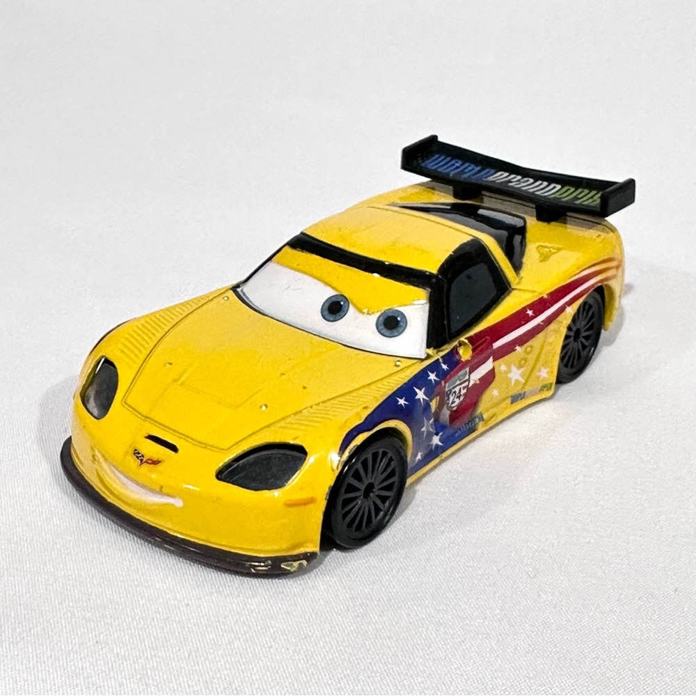 Disney Store Cars 1:43 Deluxe Jeff Gorvette World Grand Prix Die-cast